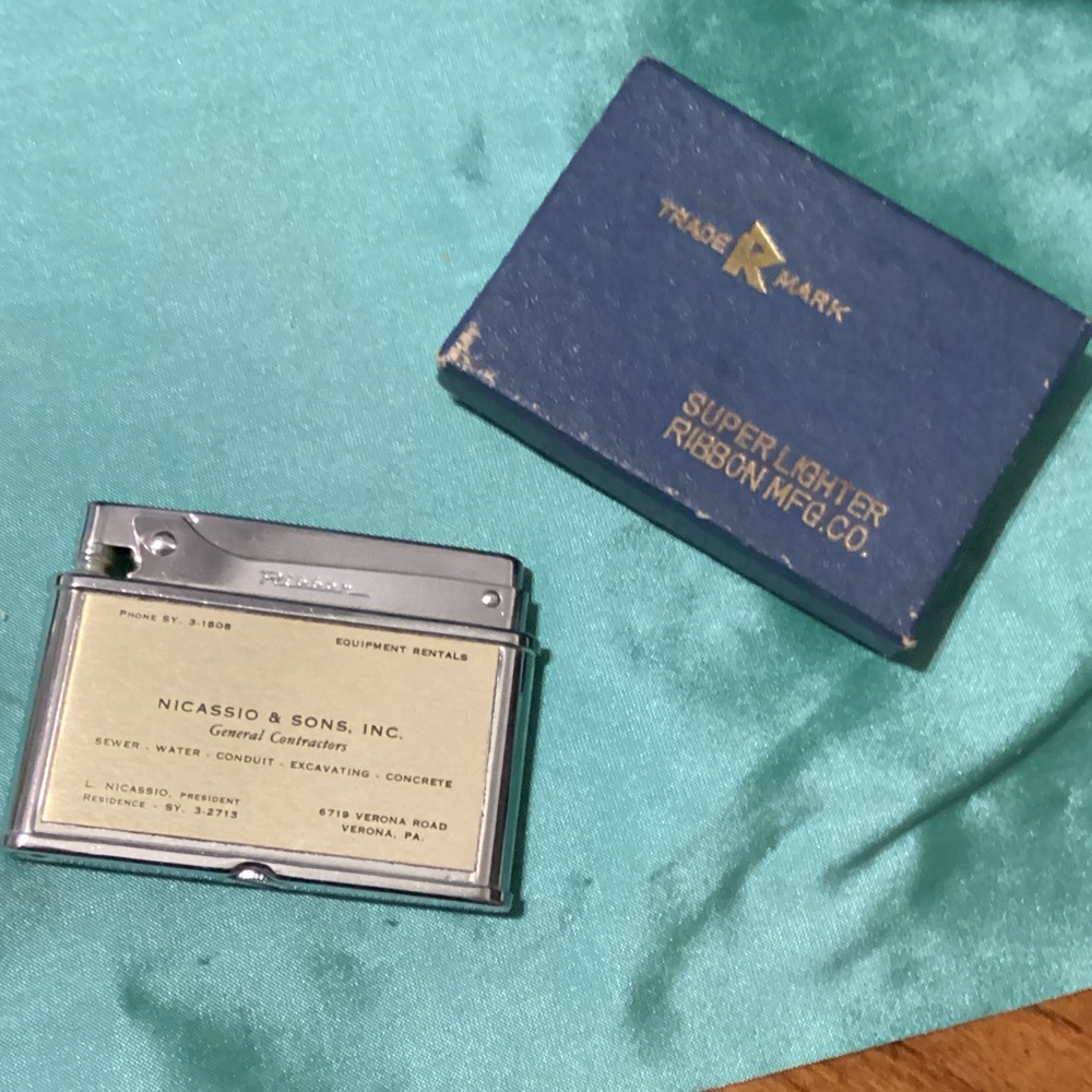 Vintage Blue Ribbon Butane Lighter with box see pictures